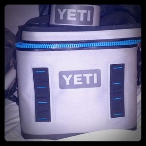 Yeti hopper